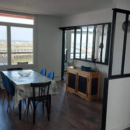 Le Folkestone Apartment
